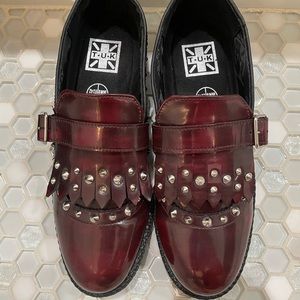 T.U.K. Unisex Burgundy rub off studded loafers in size 9 mens and 11 women’s
